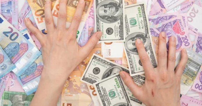 У квітні державний борг України зріс на 5% і досягнув 180 мільярдів доларів: основні фактори зростання