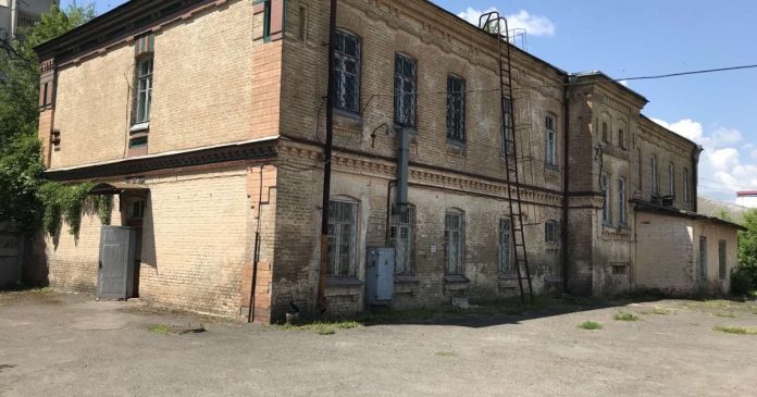 Державі повернули Рівненський автомобільний ремонтний завод