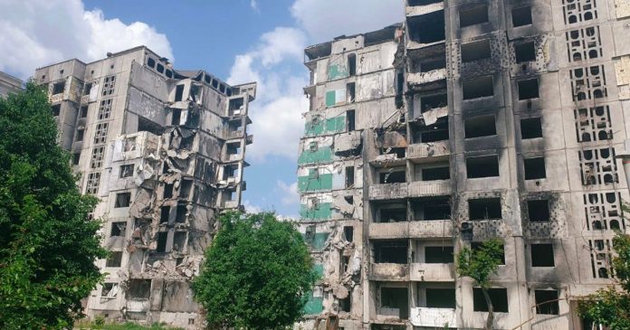 У Бородянці на місці знищеної багатоповерхівки будують новий житловий будинок