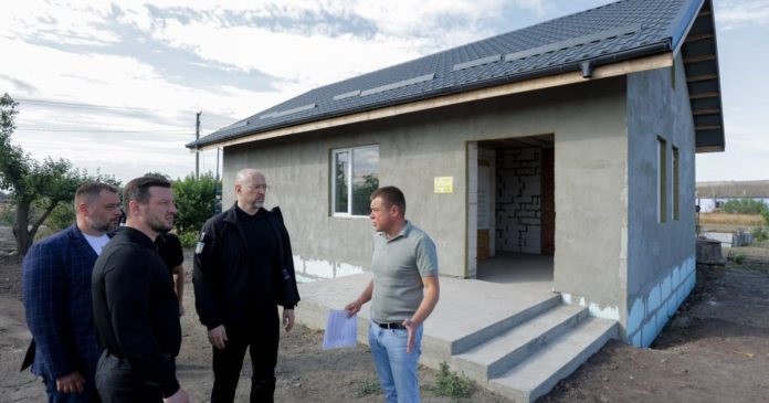 Уряд направив 2,2 млрд грн на всебічне відновлення села в Херсонській області