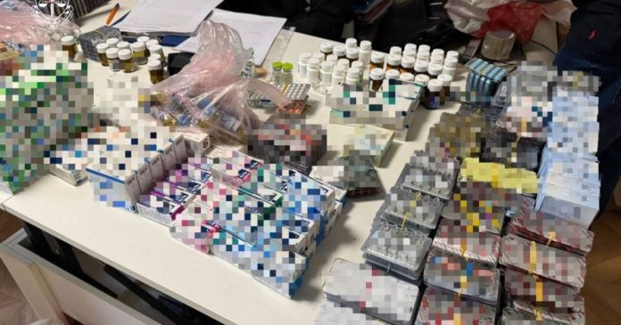 В Україні виявлено найбільше нелегальне виробництво анаболічних стероїдів під виглядом лікарських засобів