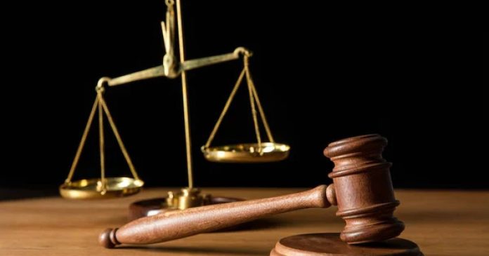 Директору приватної компанії висунули звинувачення у завданні збитків 