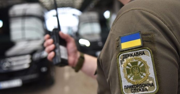 У червні спостерігався значний приріст пасажирського потоку на пунктах пропуску Львівщини: кордон перетнуло більше 1,3 млн людей