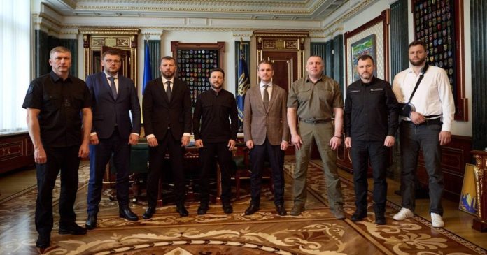 Зеленський зустрівся з очільниками правоохоронних та антикорупційних структур для обговорення 