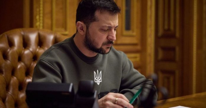 Студентів-медиків знову включать у програму військової підготовки: президент Зеленський підписав новий закон