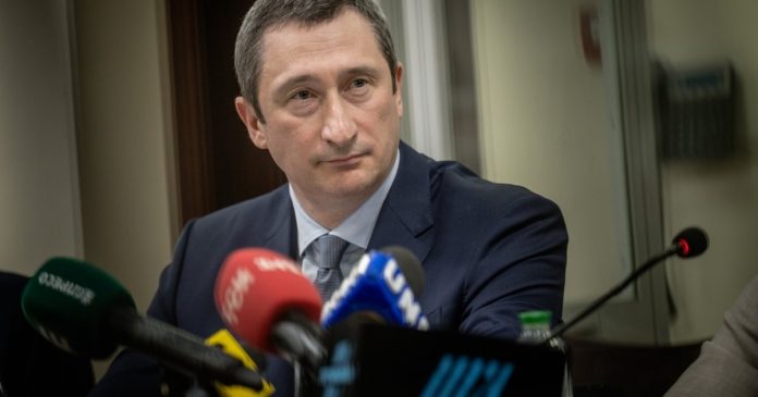 Суд продовжив термін процесуальних зобов'язань для міністра Чернишова на два місяці