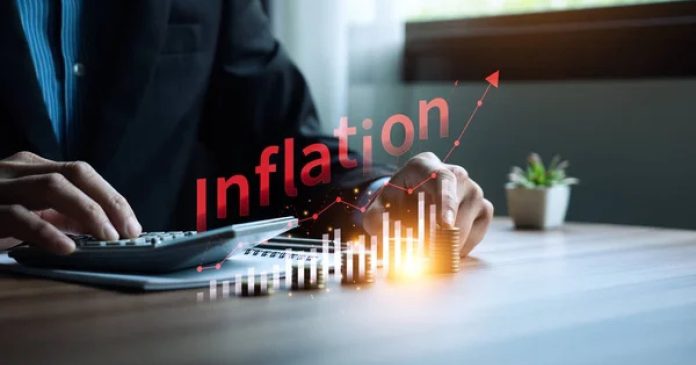 Прогноз Dragon Capital: Що чекають від курсу долара, інфляції та облікової ставки у 2023 і 2026 роках