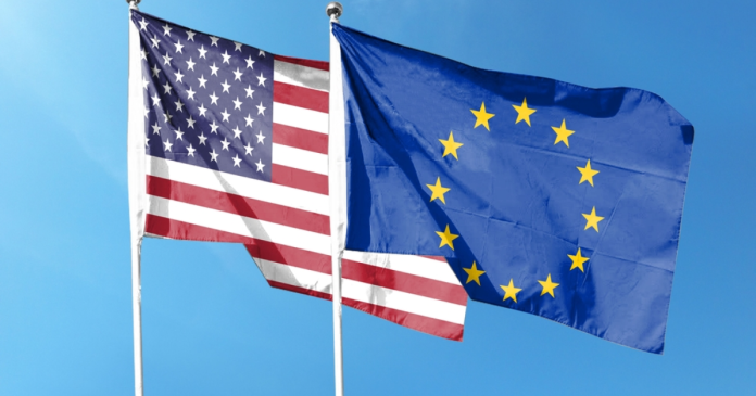 ЄС та США підписали торгову угоду, що передбачає зниження тарифів на автомобілі та закупівлю ядерної енергії