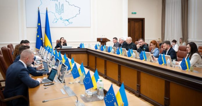 В Україні спростили процедуру отримання статусу для дітей, які постраждали внаслідок війни: подробиці