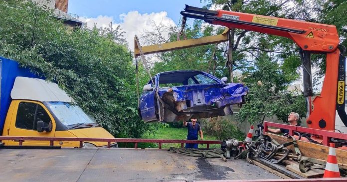 У Києві протягом півроку відсторонили близько 1700 залишених автомобілів