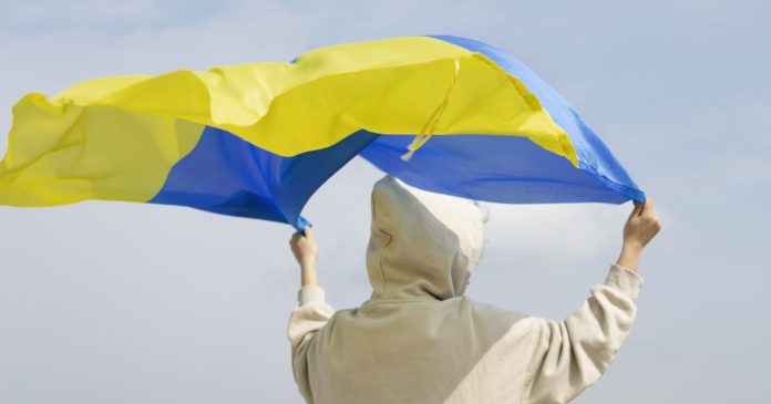 Вплив дозволу на виїзд молодих чоловіків віком 18-22 років на економічну ситуацію в Україні