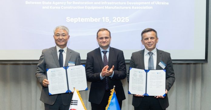 Південна Корея сприятиме підготовці операторів важкої техніки для відновлення України
