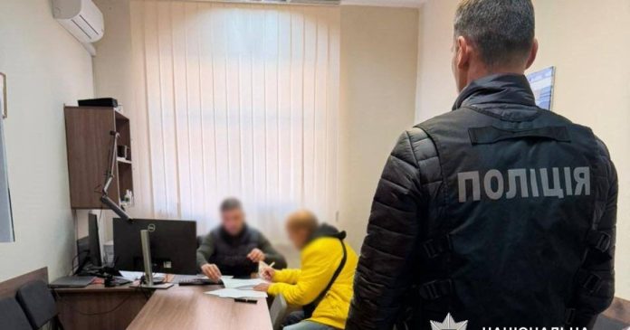 Киянин самовільно збудував будівлю біля озера Тельбін і здав її в оренду для клініки