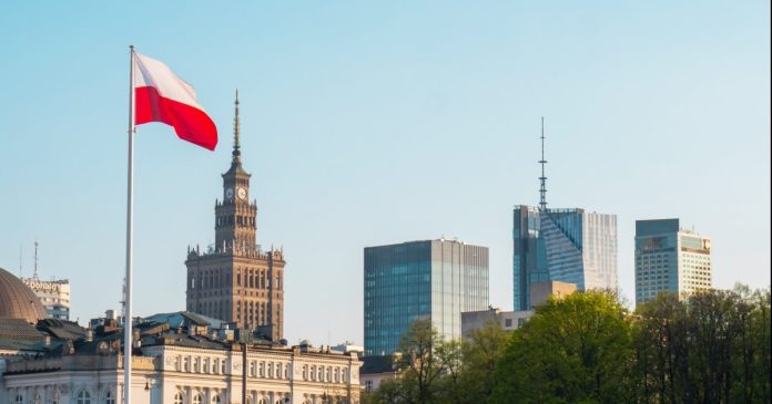 У Польщі очікують, що близько 650 тисяч українців можуть залишити країну
