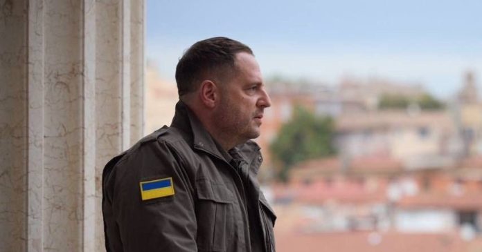 Зеленський усунув Єрмака з функцій у РНБО та Ставці верховного головнокомандувача