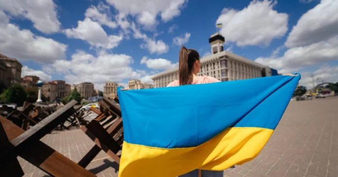 Близько 300 тисяч українців залишили країну і не повернулися в 2025 році