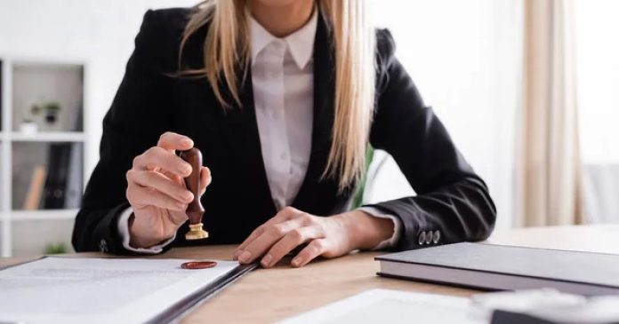 Зміни у правилах подачі інформації нотаріусами до податкових органів з 1 січня