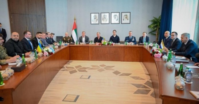 У Абу-Дабі відбувся фінал першого дня тристоронніх переговорів між Україною, РФ та США