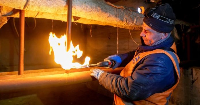 Залізничники наладили опалення та комунікації у близько 750 житлових будинках Києва