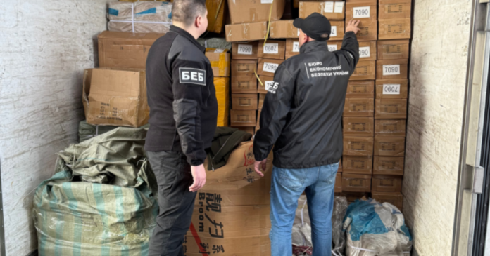 У Києві БЕБ виявило схему контрабанди товарів з Китаю на 7,5 млн грн