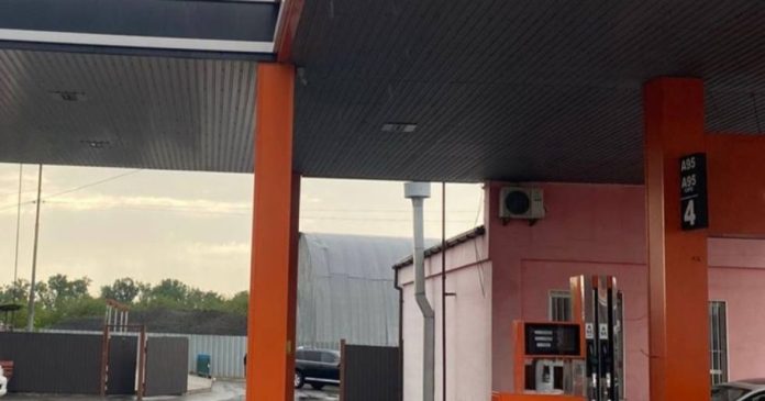 На Київщині виявили нелегальну нафтобазу, яка постачала фальсифікат на АЗС
