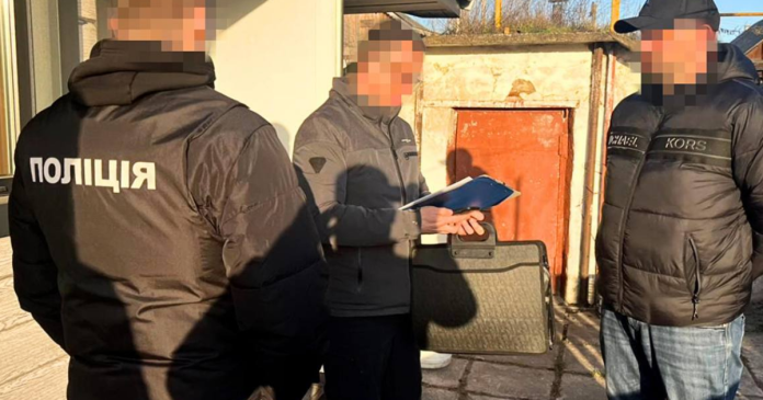 Викрадення 14,7 млн грн на постачанні деревини для ЗСУ: поліція здійснила 38 обшуків у 11 областях