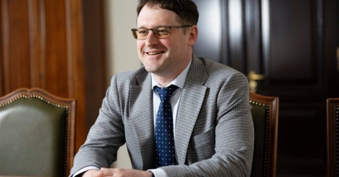Нацбанк оцінює українську економіку як більш стійку, ніж Мінекономіки, за прогнозами ВВП