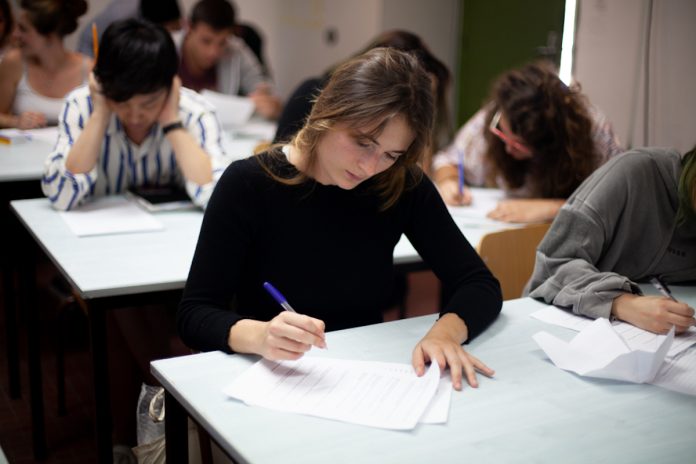 студенти у вишах